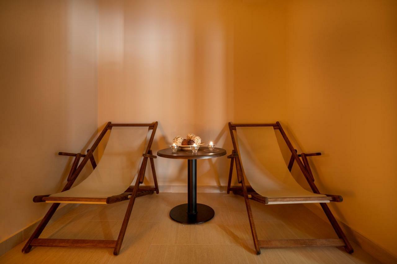 مبيت وإفطار Újhartyán Doresz Wellness Panzio المظهر الخارجي الصورة